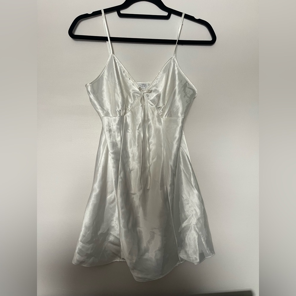 La SENZA Shimmering White Satin Chemise